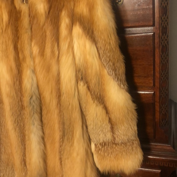 Red Fox Walking Coat Jacket - Picture 6 of 9